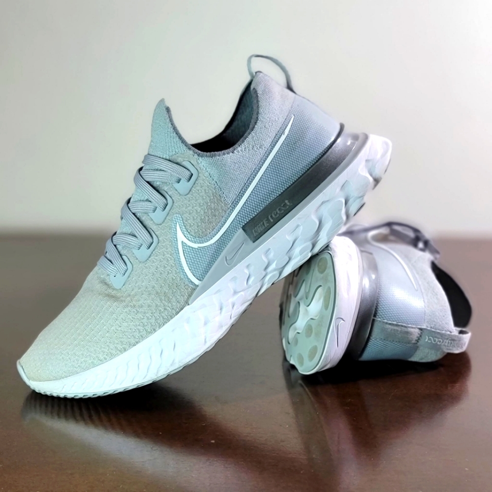Nike React Infinity Run Flyknit Men's Size 11.5 Wolf Gray
